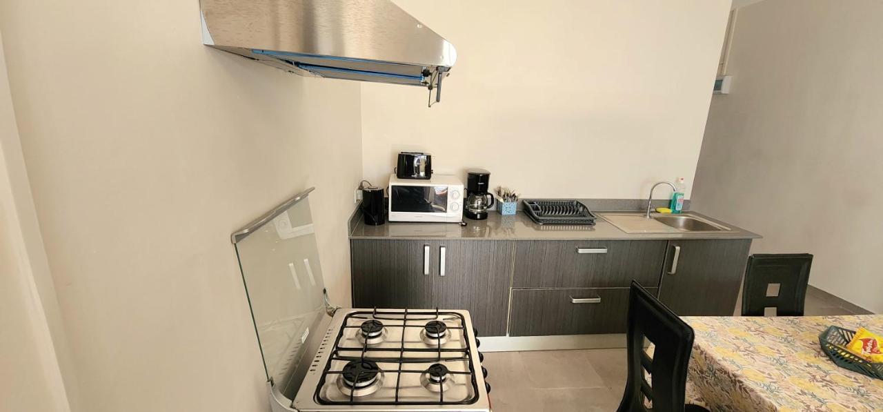 גראנדה באיה Number 5, Pebble Bay Appartments מראה חיצוני תמונה